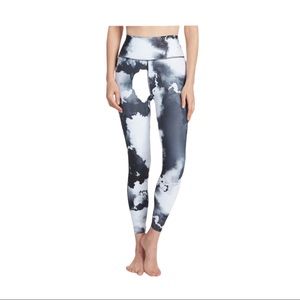 Sage Collective High waist Leggings.